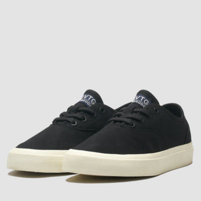 VTG Oxfrod Is Black||Sepatu||Sneakers||Brodo