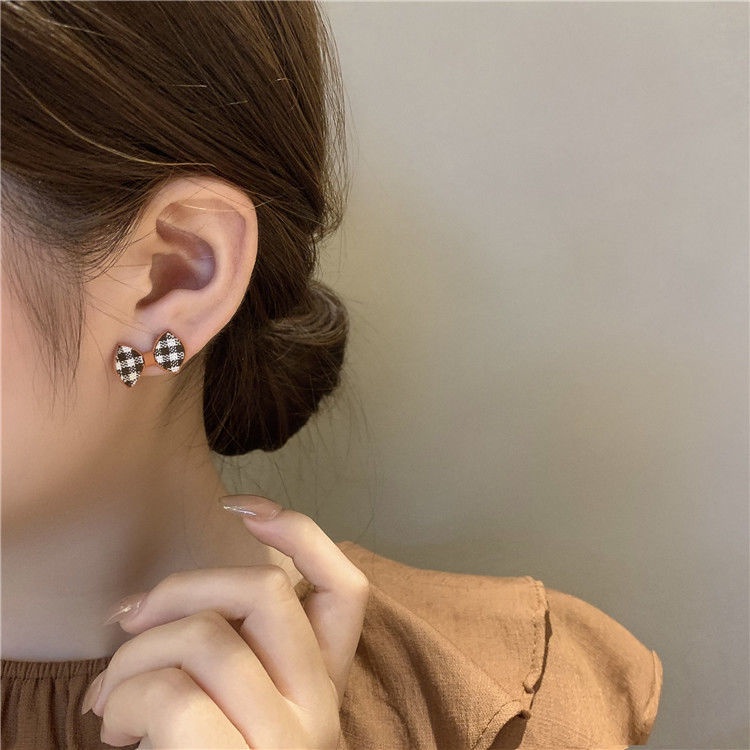 Anting Sterling Silver Bentuk Bunga Pita Gaya Korea Untuk Wanita