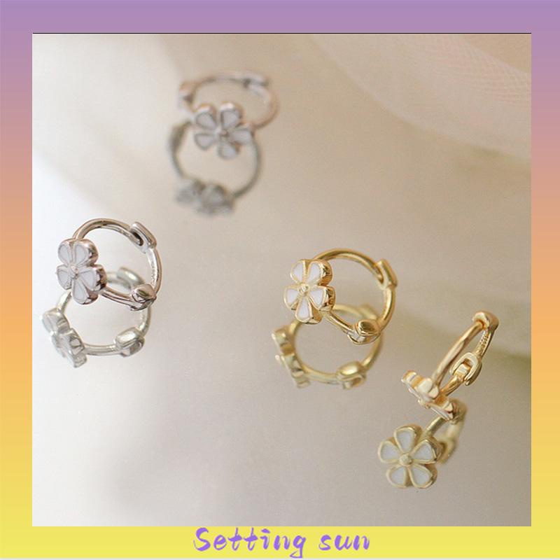 S925 Silver Retro Daisy Earrings Anting Hoop Sederhana Desain Niche Gesper Telinga TN