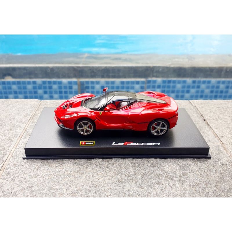 Bburago 1/43 Ferrari Signature Series LaFerrari Red Miniatur Diecast Mobil Mobilan Pajangan