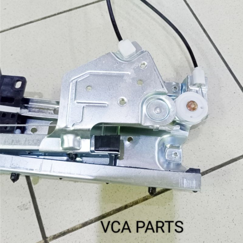 WINDOW REGULATOR MITSUBISHI CANTER SEBELAH KIRI ( LH ).