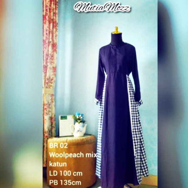 Gamis bahan woolpeach mix katun “Mutia Mozz” Navy BR 02