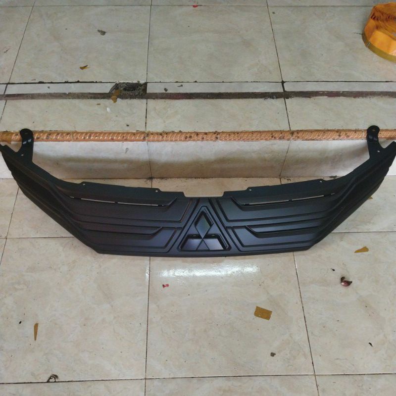 grill xpander facelift hitam doff