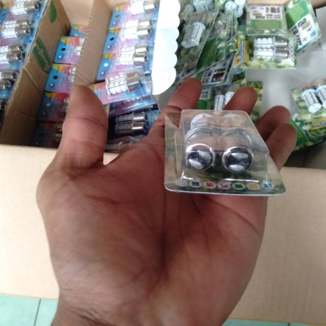 Lampu rem truk 24v kaki 2