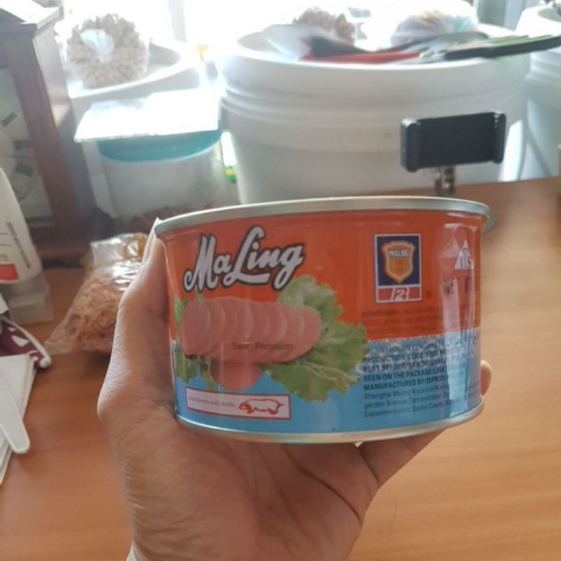 

Luncheon Meat Ma Ling 397 Gr ( Non Halal )