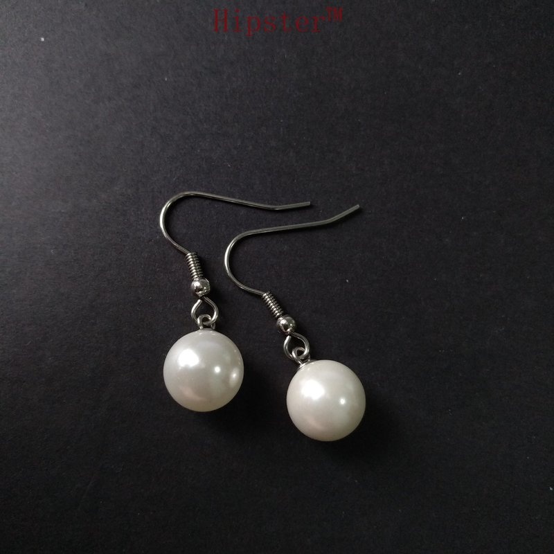 New Perfect Circle Natural Pearl Short Simple and Elegant Earrings