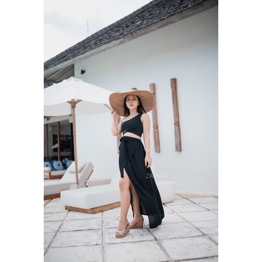 Azura Skirt in Black | summer, beach/ casual korean skirt