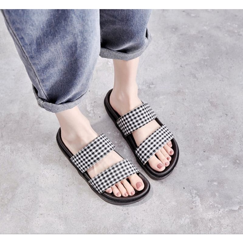 Sandal Slop Wanita Terbaru Fashion Korea Hitam / Sendal Wanita Terlaris / Sandal Wedges Wanita Trending / Sandal Wanita Mawar / Bisa Cod