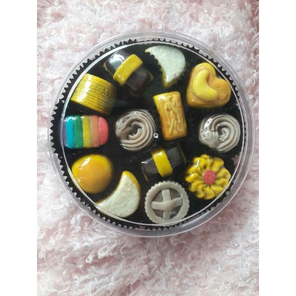

Coklat karakter Kuker (kue kering)
