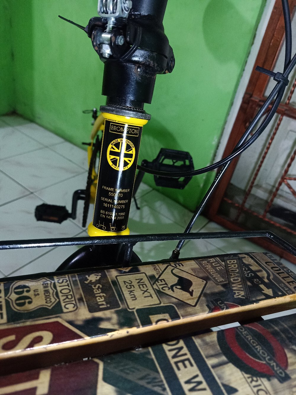 Stiker Logo Brompton Sticker Print And Cut Brompton Flag Anti Air Tahan Panas Lem Kuat Tahan Lama