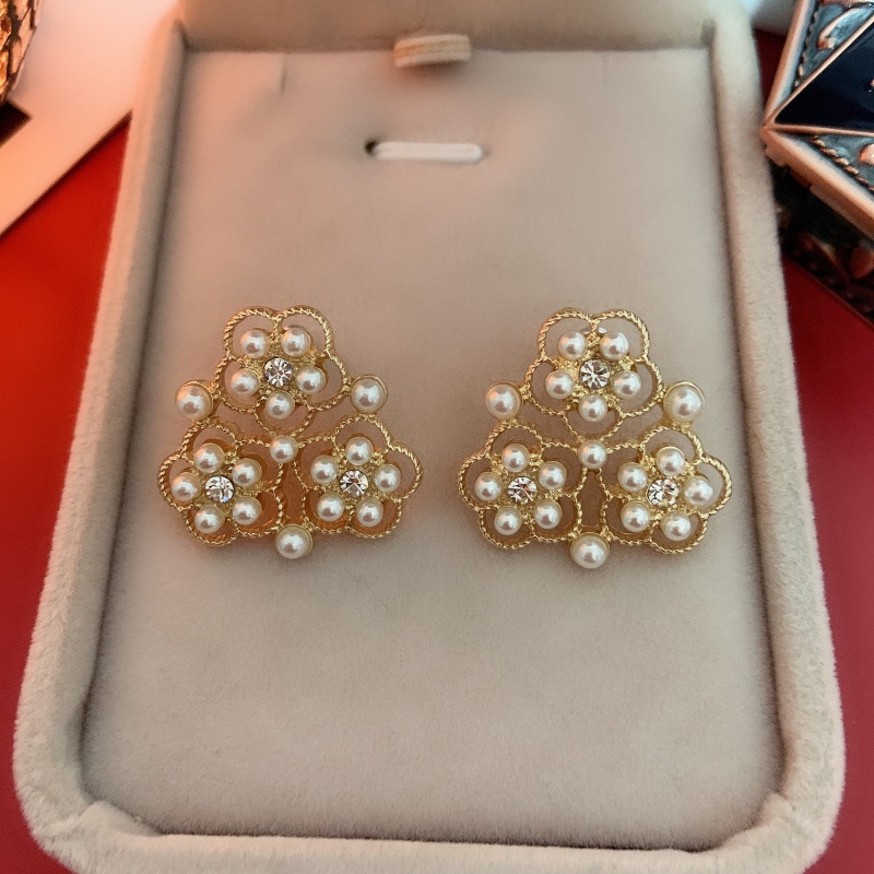 Anting Bentuk Bulat Aksen Mutiara Gaya Retro Untuk Wanita