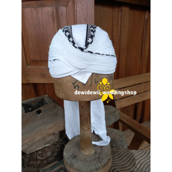 Blangkon Senopati / Jogja Koncer - Putih Kombinasi Kotak