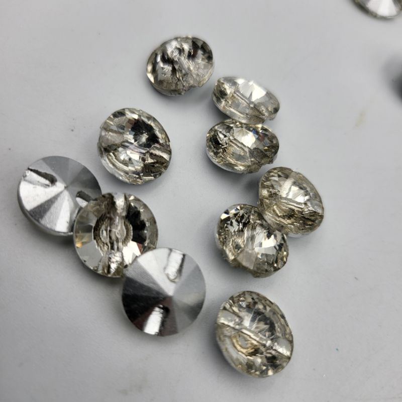 KANCING KRISTAL SEJENIS SWAROVSKI KUALITAS BAGUS KILAU GRADE AA PER BUTIR