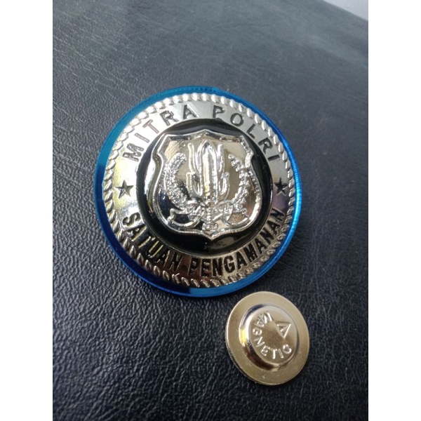 pin mitra polri satpam akrilik magnet