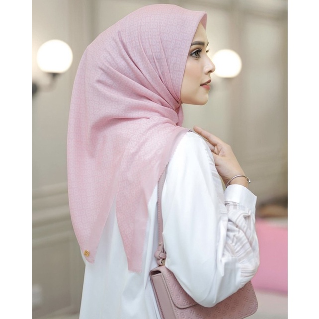 Buttonscarves Tapis Square - Cotton Candy