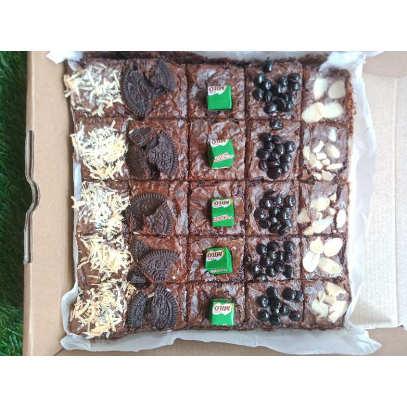 

Brownies panggang Fudgy brownies Sekat brownies milo brownies legit brownies bakar oleh oleh khas jogja makanan kekinian jogja