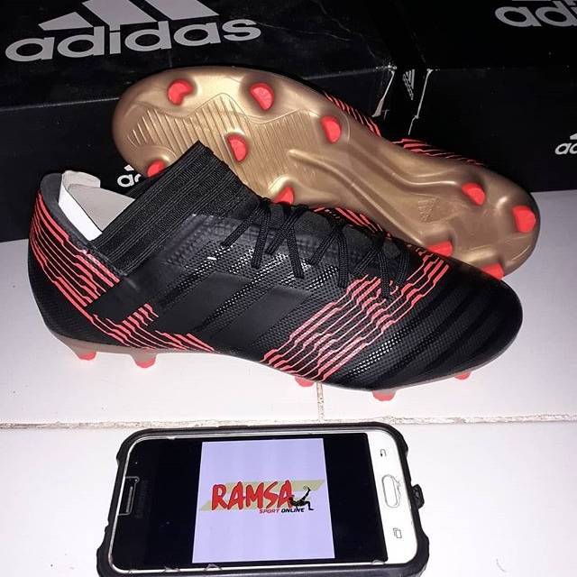 Sepatu bola adidas nemeziz 17.3
