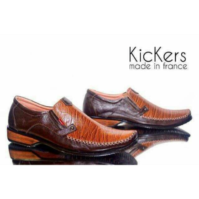 Sepatu pantofel pria kickers