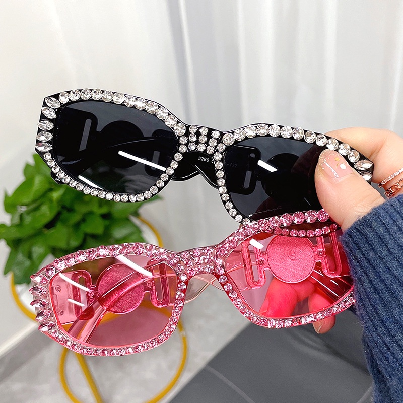 Kacamata Bentuk Oval Kecil Aksen Berlian Gaya Retro Untuk Wanita