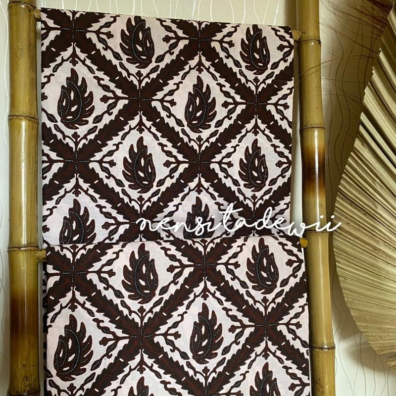 Jarik Alusan / Jarik Premium - Motif Lesti Kejora, Nuansa Putih