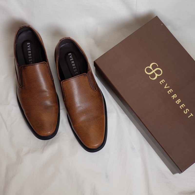 Everbest - Sepatu Pria (Preloved LIKE NEW)