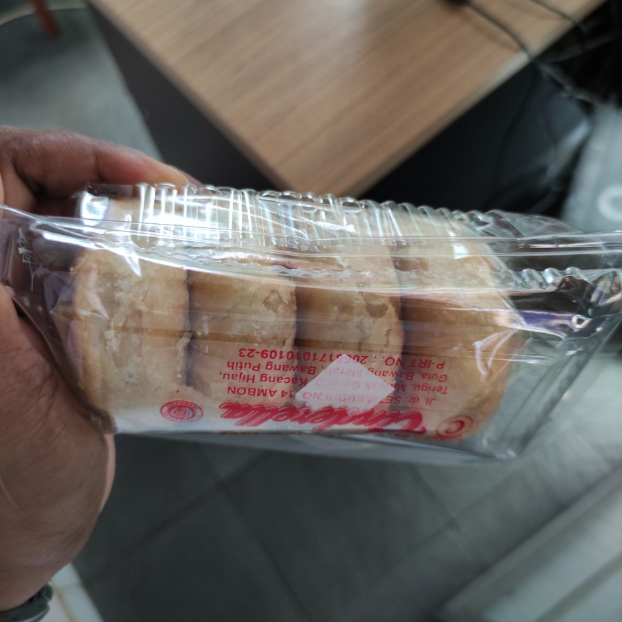 

kue pia ambones