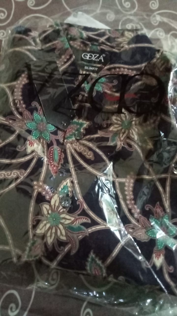 Batik Pria Lengan Panjang Slim Fit Kemeja Sogan Batik Solo Modern