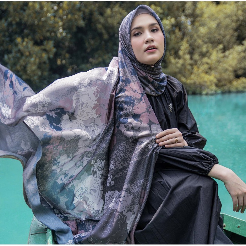 Dayana scarf by Heaven Lights HL x Dwihanda