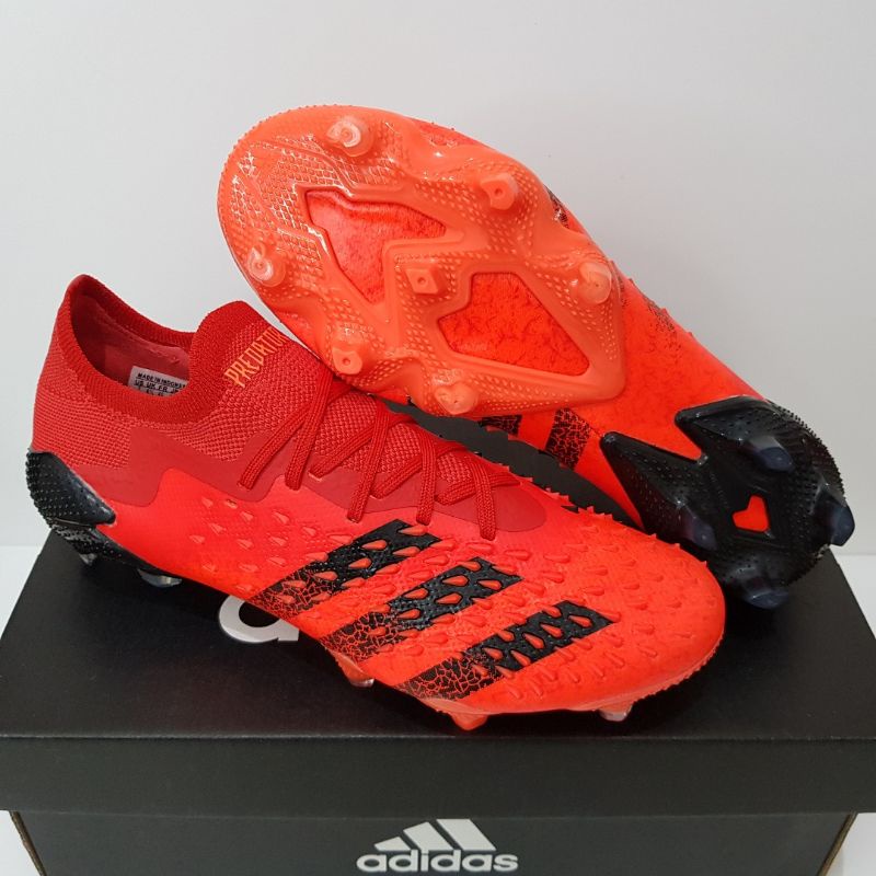 Sepatu Bola Adidas Predator Freak .1 Low Meteorite Red Black