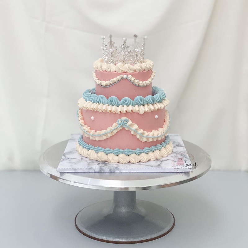 

Korean Vintage crown cake