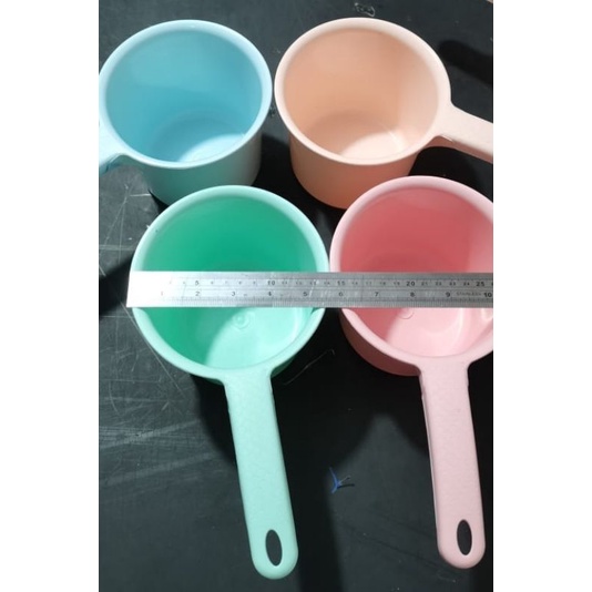 gayung pastel warna warni