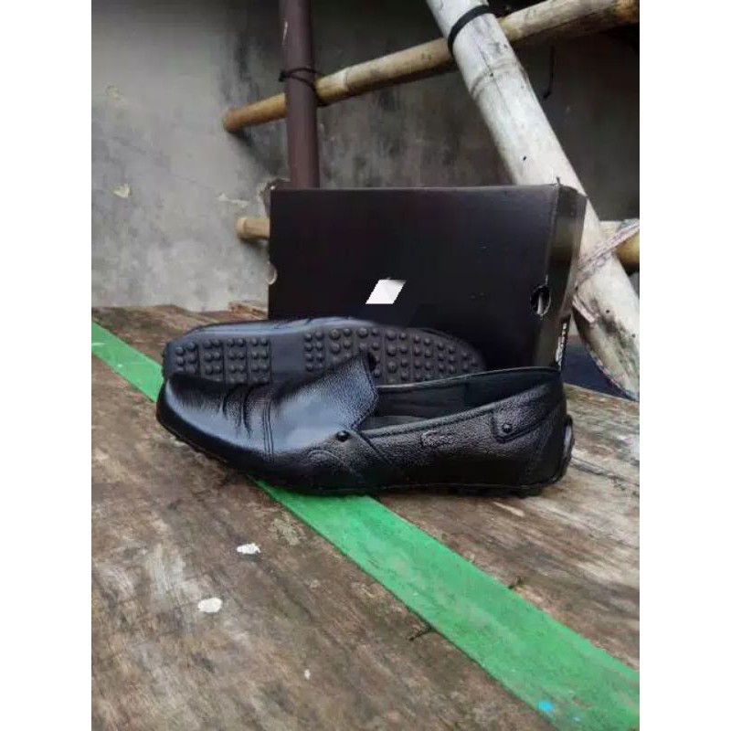 Sepatu pria lacoste sepatu kerja pria sepatu kulit sepatu formal sepatu slop pria