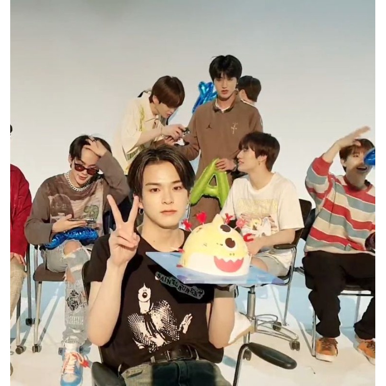 hyunsuk tmatch set bundle jihoon yeshk gold sign