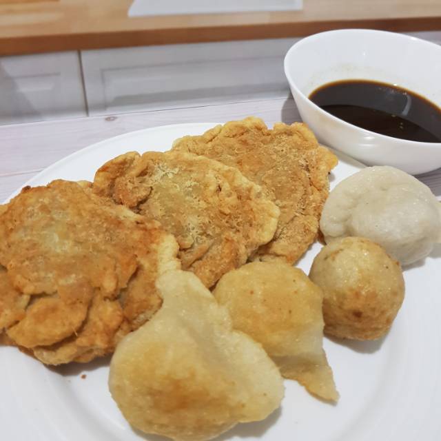 

Pempek Palembang Ikan belida. Pempek campur isi 5pcs.