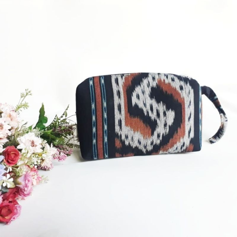 Ethnic pouch tenun kosmetik