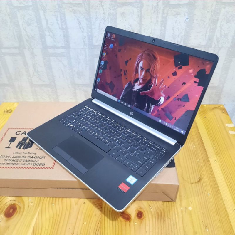 Laptop HP 14s-ck0132TU Core i7 - 8550U Ram 8/SSD 128GB+HDD 1TB Amd Radeon R7 M440 2GB Keyboard Backlight