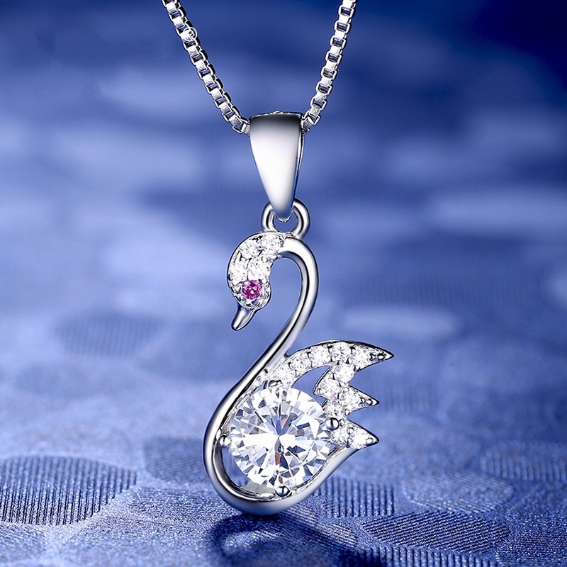 [Ready Stock]Fashionable Elegant 925 Silver Diamond Swan Pendant Necklace