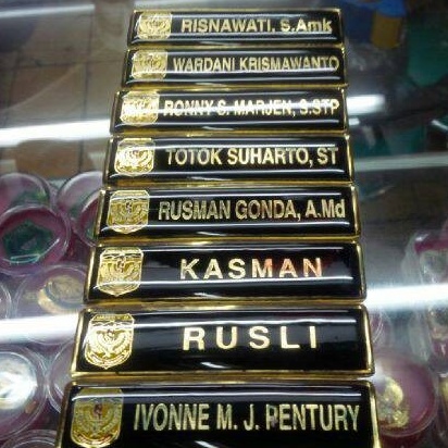 Papan Nama Nama Dada Name Tage Plat KUNINGAN Coating Resing Mewah