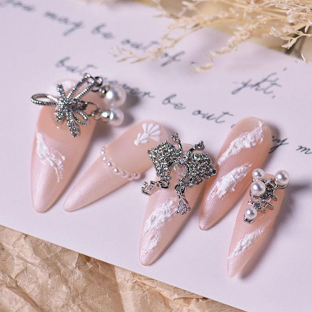 AUGUSTINA Agustina Kupu-Kupu Kuku Berlian Imitasi Mewah Manikur Aksesoris Alloy Rantai Mutiara Liontin 3D Hiasan Kuku