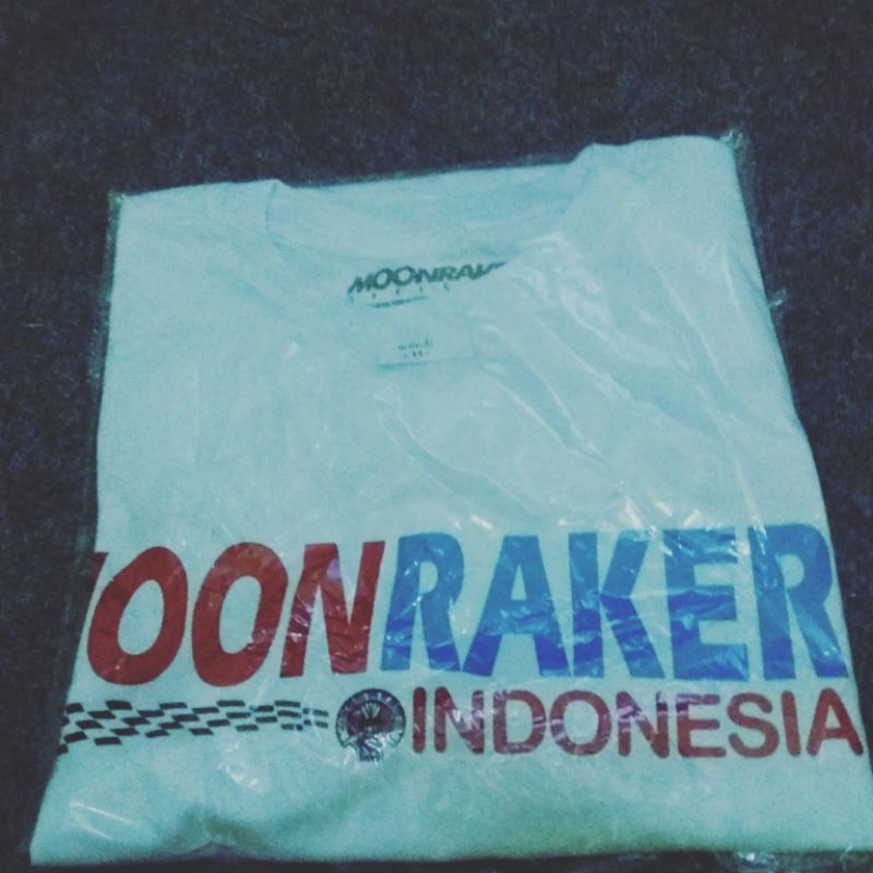 t-shirts moonraker