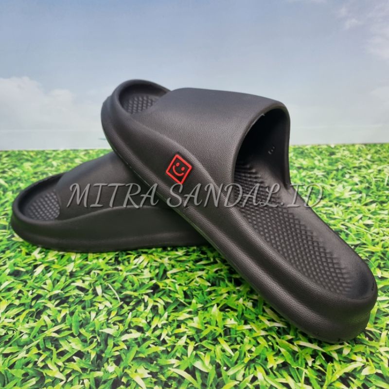 HEMA Sandal Slide Cowok SMILE/Sandal Slip Anti Air/Sendal Selop Anti Licin Karet Tebal Promo Mitra