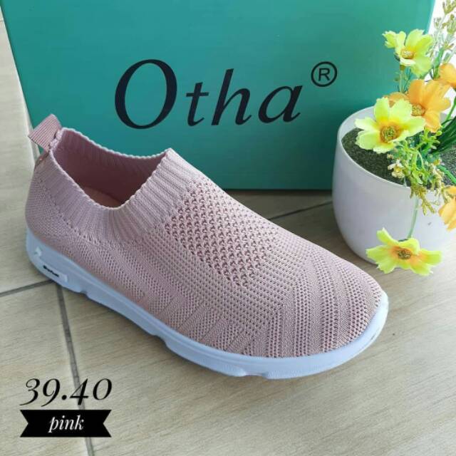 Sepatu Otha