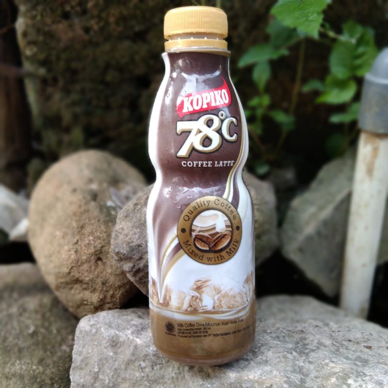 

Kopiko Coffe latte - Ngopi ga usah jauh jauh Nikmatin aja pake kopiko 240 ML