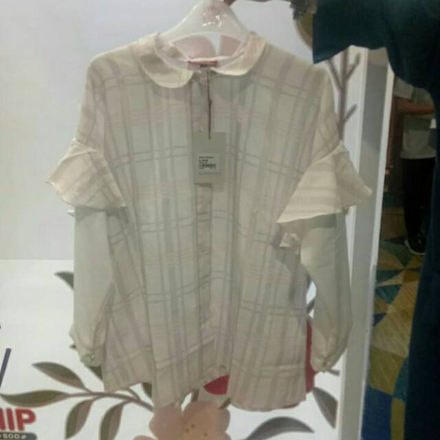 Perla top riamiranda x wardah white series