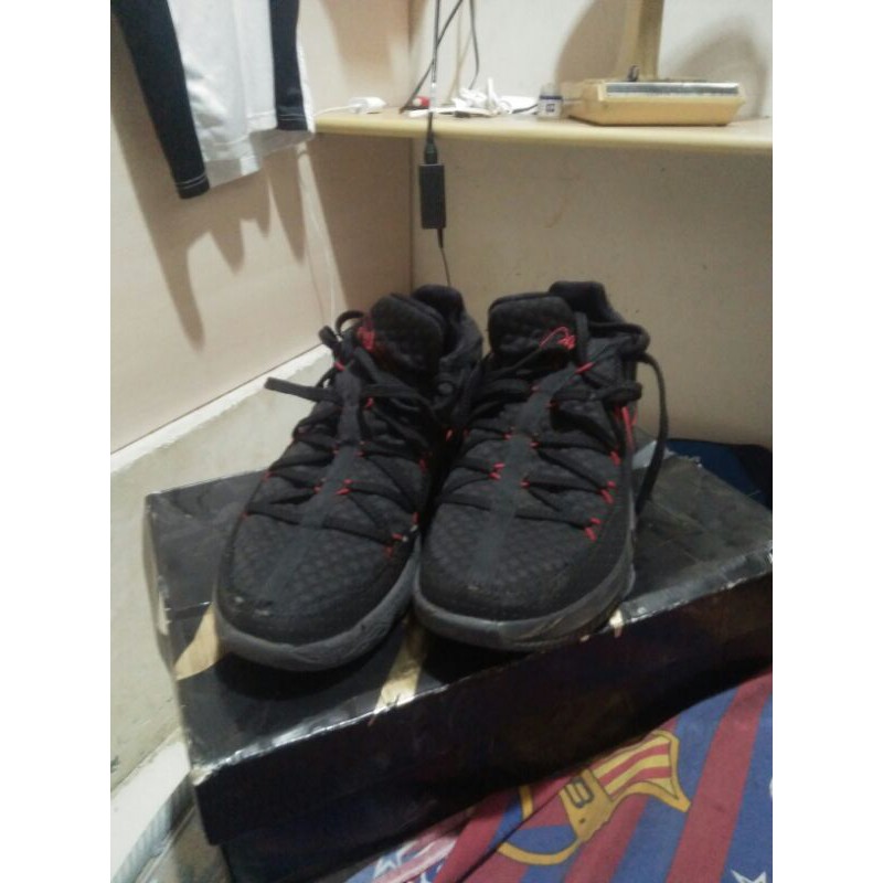 Sepatu basket lebron 17 low size 42.5