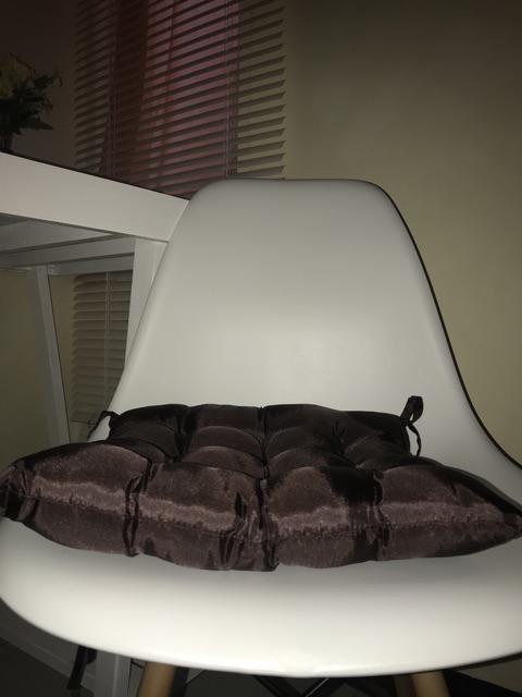 bantal alas duduk kursi sofa multi fungsi dengan tali bantal alas duduk kursi sofa multi fungsi dengan tali