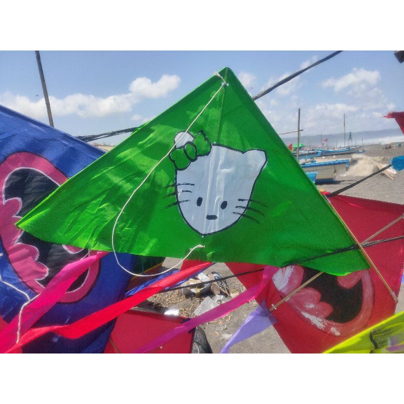 layangan  karakter layang layang dari kain