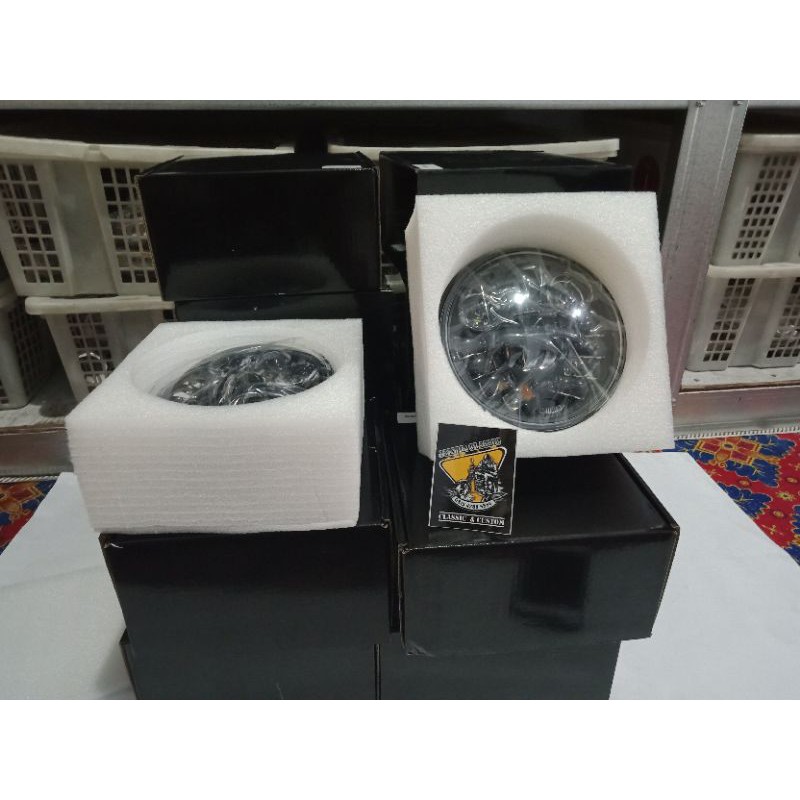 DAYMAKER dus hitam polos keluaran pertama 5,7in 16titik