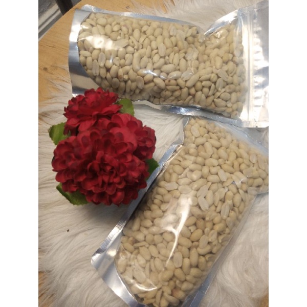 

Kacang Tanah Kupas 500 gram