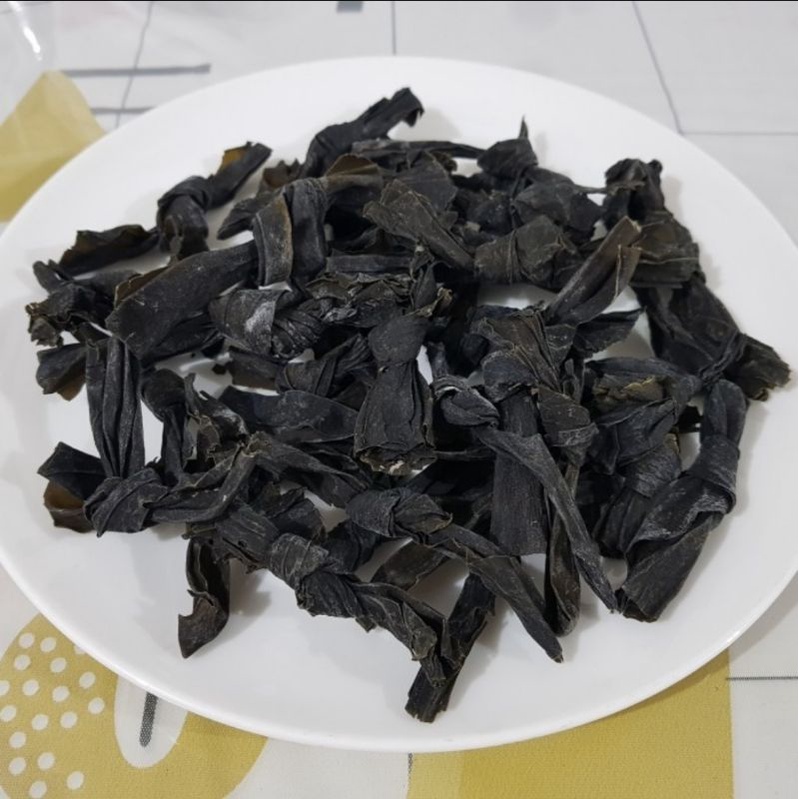 

Dried Kelp Knot/Simpul Rumput Laut/Hai Dai Jie 100gr